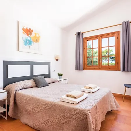 Villa Marta * Cala Blanca (Menorca)